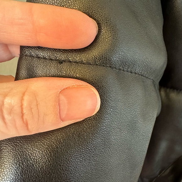 Hollister Sleek Black Vegan Leather Puffer Bomber Jacket - Picture 8 of 8